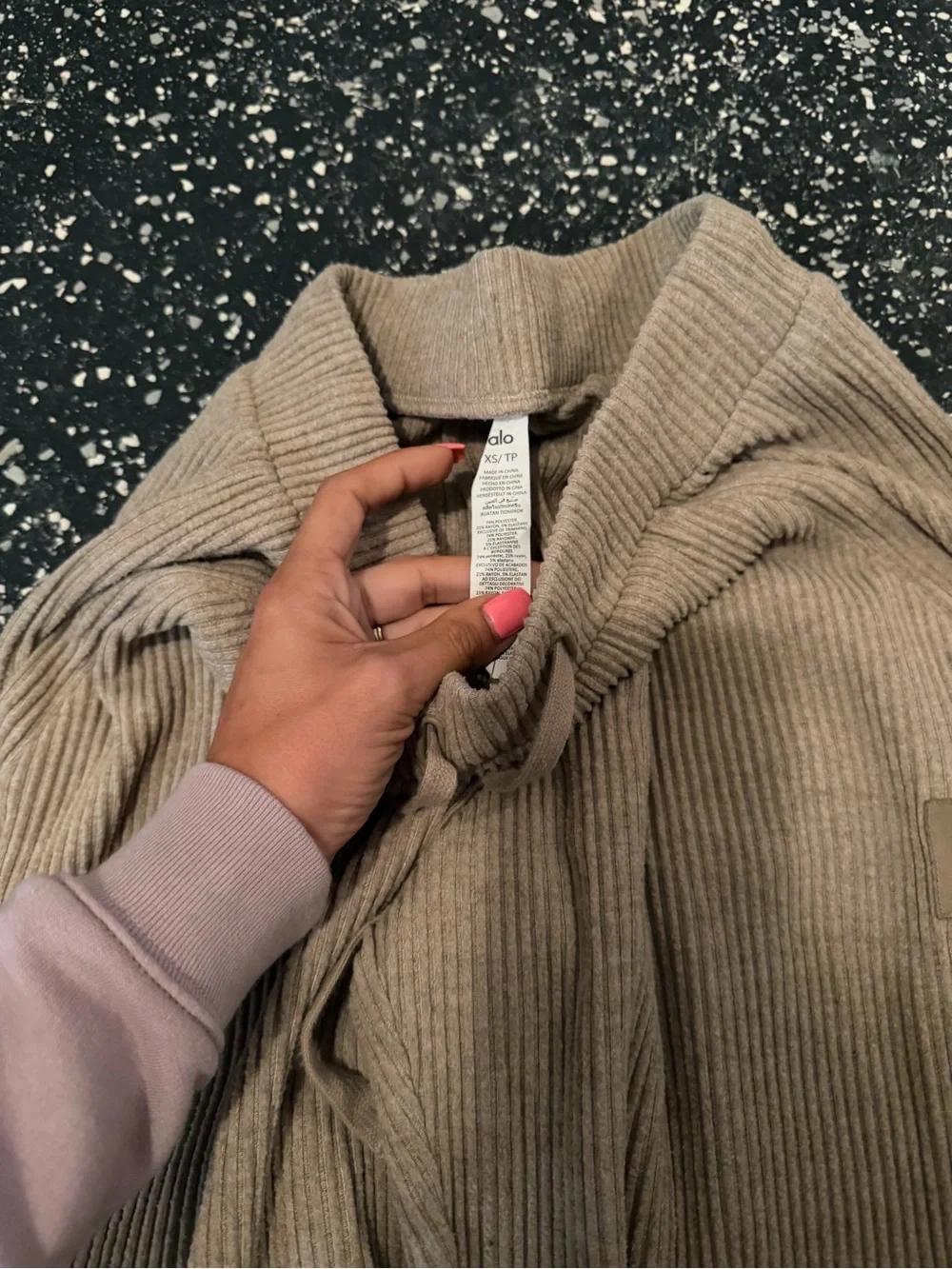 ⭐️ALO Yoga Muse Set in Beige Tan